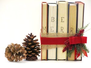 70-Christmas-Decor-with-Books